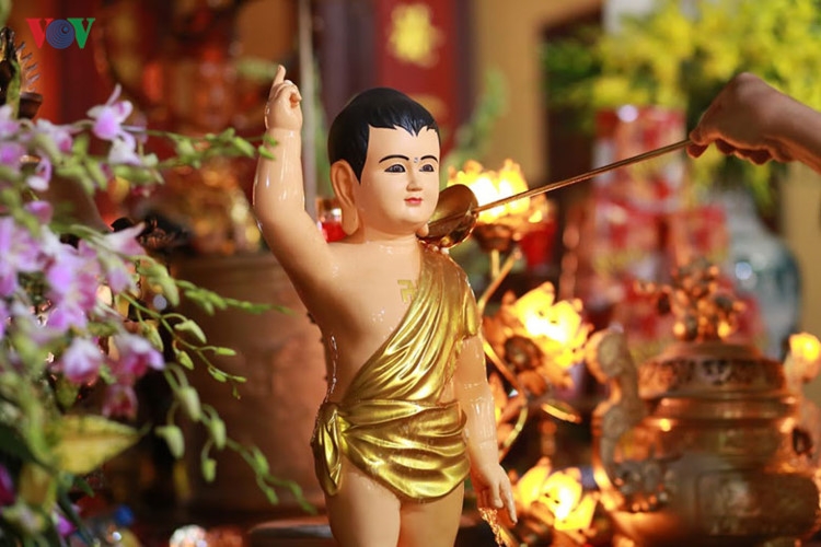 hinh anh: tang ni, phat tu ca nuoc mung dai le phat dan nam 2017 hinh 15