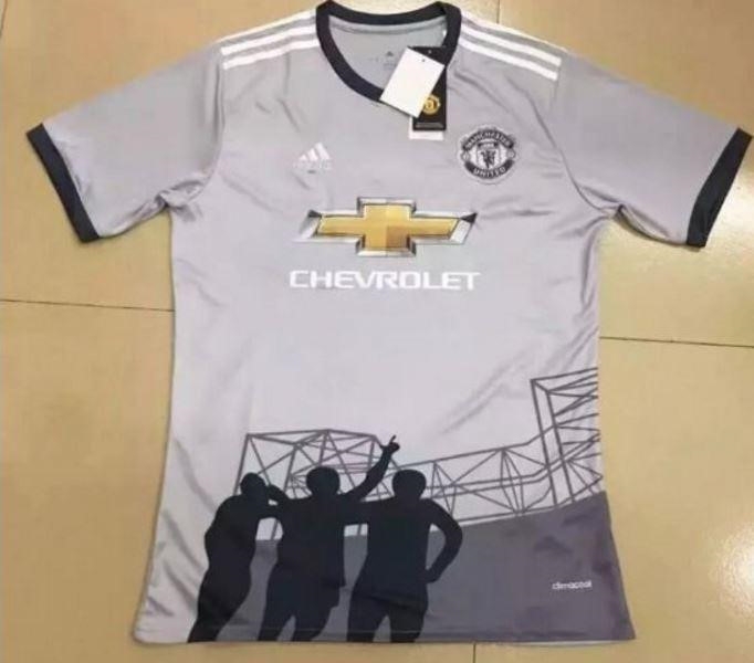 MU cong bo mau ao san khach mua 2017/18 day an tuong hinh anh 6