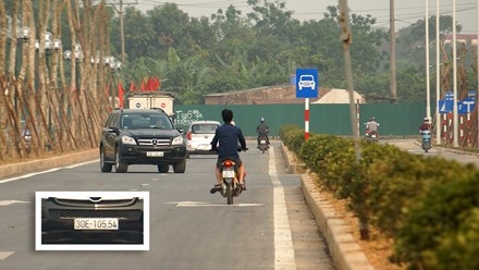 Ô tô, xe máy 'đi theo sở thích' trên đường nghìn tỷ giữa Thủ đô ảnh 2
