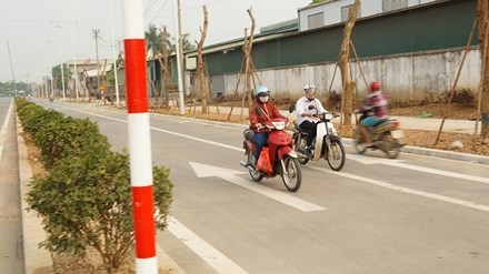 Ô tô, xe máy 'đi theo sở thích' trên đường nghìn tỷ giữa Thủ đô ảnh 11
