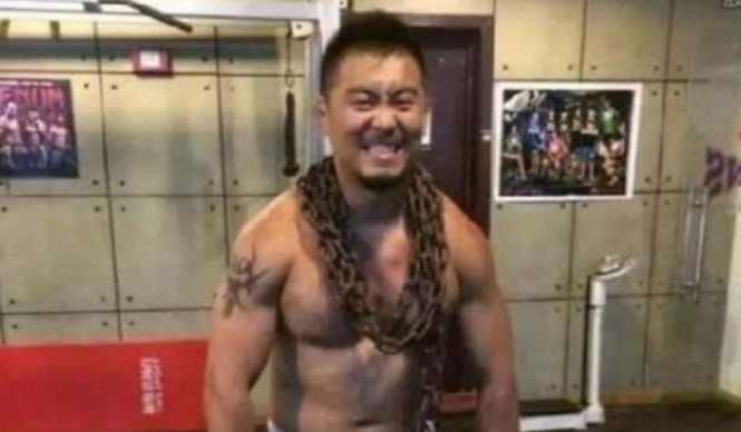 Sự ngạo nghễ kèm nhiều tuyên bố xúc phạm của Từ Hiểu Đông đang khiến làng võ thuật Trung Quốc nổi giận /// CHỤP MÀN HÌNH