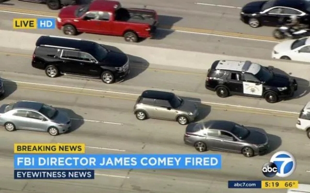  Đoàn xe chở ông James Comey được ghi lại từ trên trực thăng của các hãng truyền thông Mỹ hôm 9/5. (Ảnh: Telegraph) 