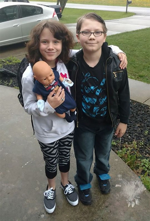 chuyen-cam-dong-sau-buc-anh-nguoi-dan-ong-cao-lon-dy-bu-be-di-mua-quan-ao-5