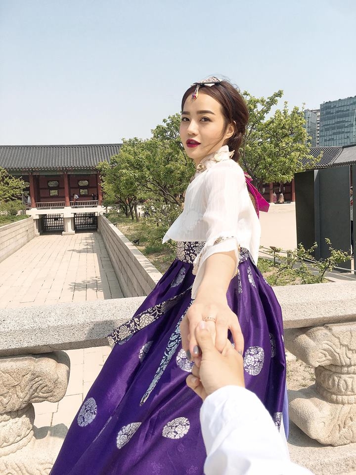 hoa hau kieu ngan bat ngo lo anh mat sung vu vi phau thuat tham my hinh anh 5