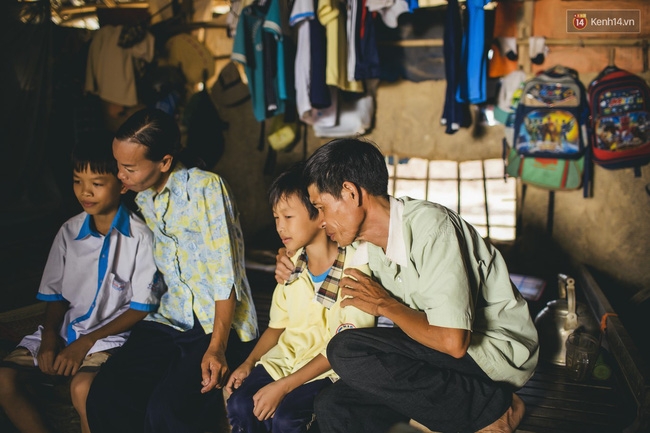 Túp lều lá trên đồi tràm và câu chuyện tình giản dị của hai vợ chồng khuyết tật ở Đồng Nai - Ảnh 9. Túp lều lá trên đồi tràm và câu chuyện tình giản dị của hai vợ chồng khuyết tật ở Đồng Nai - Ảnh 9.