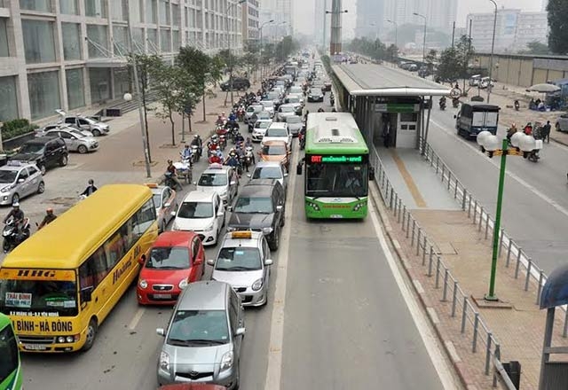 chuyen gia de xuat dung xe dap giai cuu… buyt nhanh brt ha noi hinh anh 1