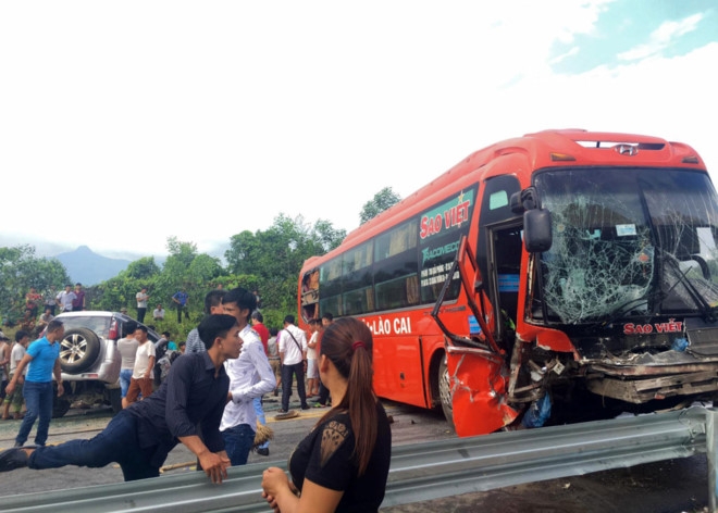 Lai xe 7 cho vu tai nan tren cao toc Ha Noi - Lao Cai da tu vong hinh anh 1