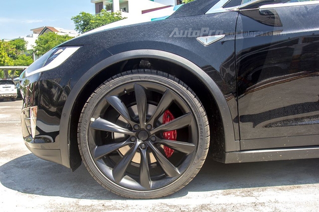 Tesla Model X P100D đầu tiên tại Việt Nam xuất hiện ở Hà Nội - Ảnh 3.