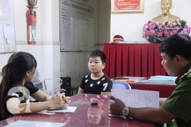 Bé trai 9 tuổi đi lạc 3 ngày, mẹ bận đi làm không đến đón, dì lên nhận thay nhưng không được - Ảnh 8.