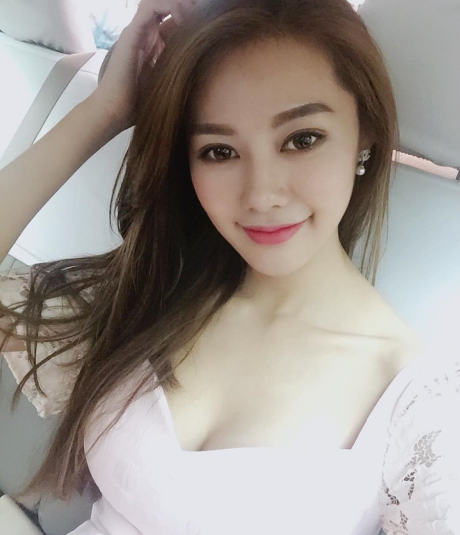 linh chi gay soc khi livestream chi khoe vong 1 “dao keo” hinh anh 1