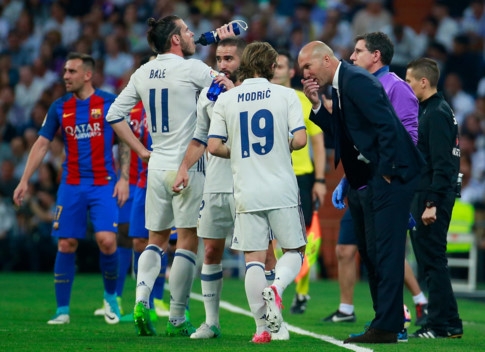 HLV Zidane sẽ được ban lãnh đạo Real Madrid thưởng lớn vào cuối mùa - ảnh 2
