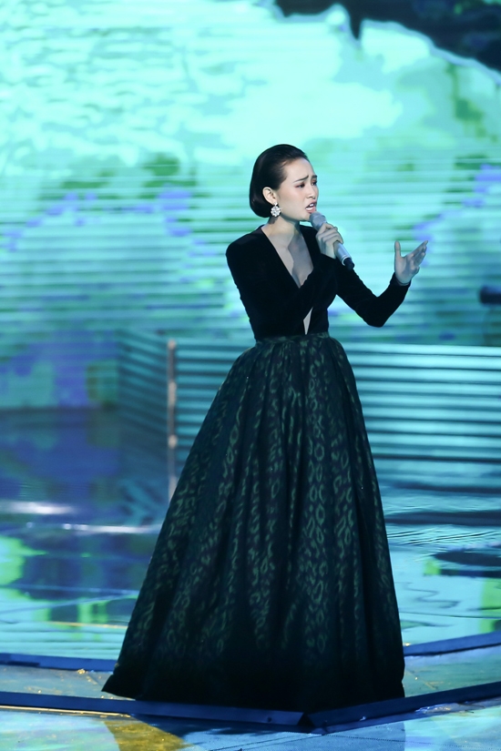 giong-ca-phi-gioi-tinh-bi-loai-khoi-the-voice-2017-5