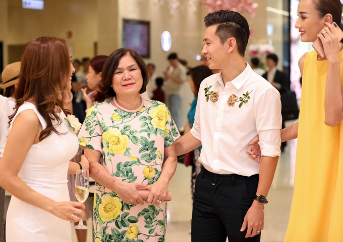 le-thuy-tiet-lo-duoc-me-chong-rat-cung-chieu-3