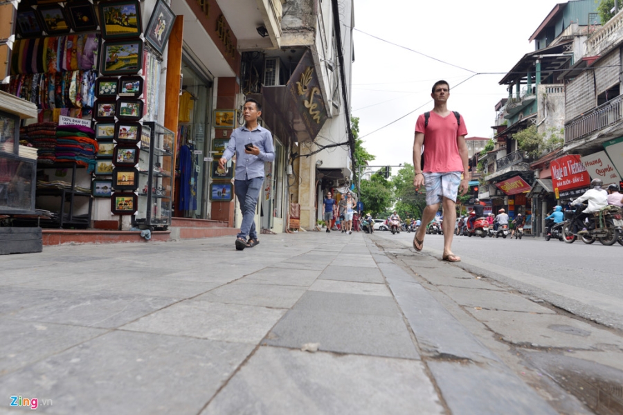Via he Ha Noi sau 2 thang ra quan don dep hinh anh 1