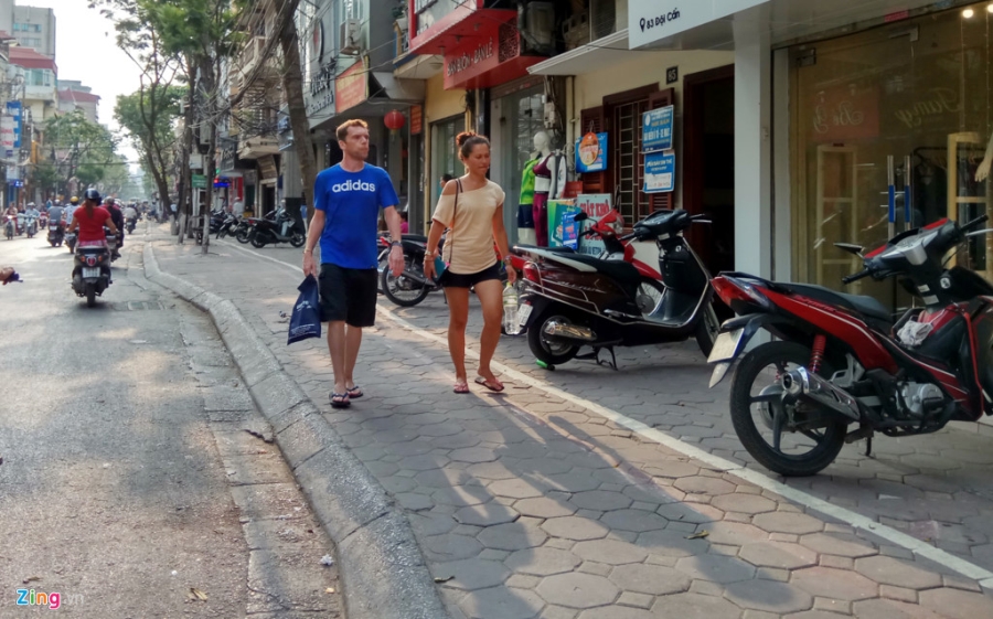 Via he Ha Noi sau 2 thang ra quan don dep hinh anh 14