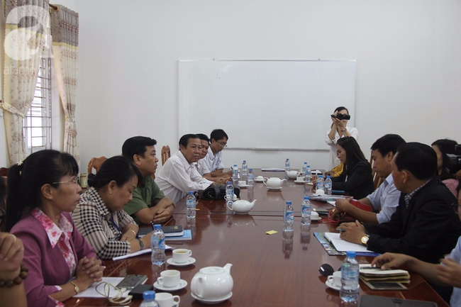 Vụ bé gái 13 tuổi tự tử nghi do bị xâm hại: Yêu cầu làm rõ việc đập bỏ căn phòng của nghi can - Ảnh 9.