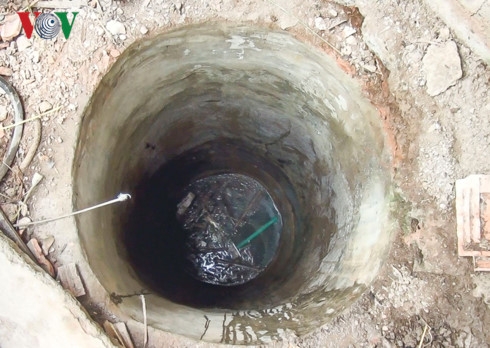 Xuống giếng cứu lợn, 2 người chết, 6 người bị ngạt khí - Ảnh 2.