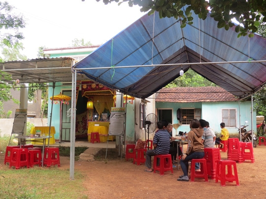 Anh chết bất thường, em bị triệu tập - Ảnh 1.