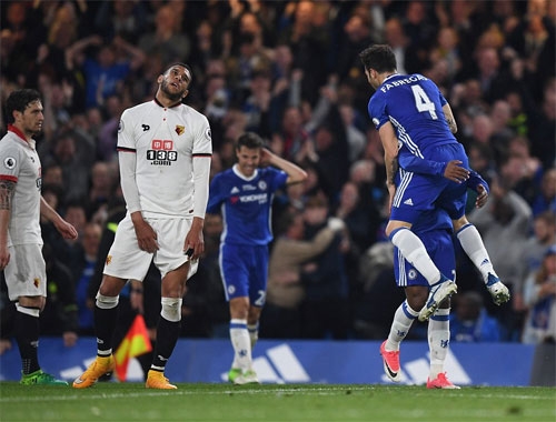 chelsea-mung-chuc-vo-dich-bang-cuoc-ruot-duoi-voi-bay-ban-thang-1