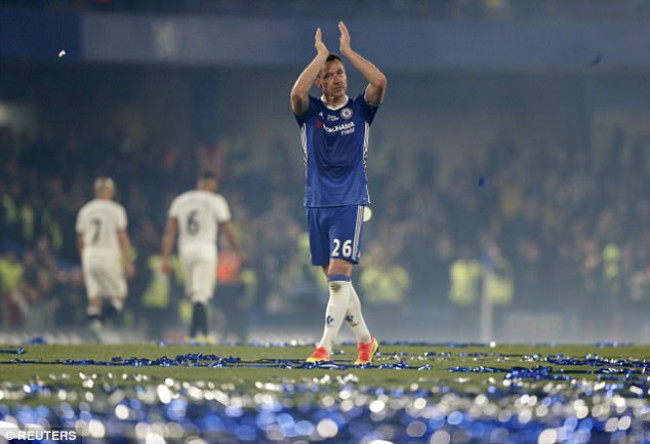 Chelsea: Terry “nổ súng” trận áp chót, Conte ngăn giải nghệ - 1