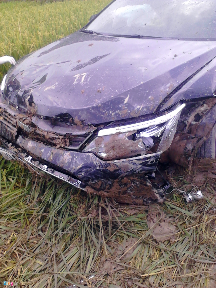 Khoanh ruong bi cay nat khi xe Camry tong chet 3 nam sinh hinh anh 3
