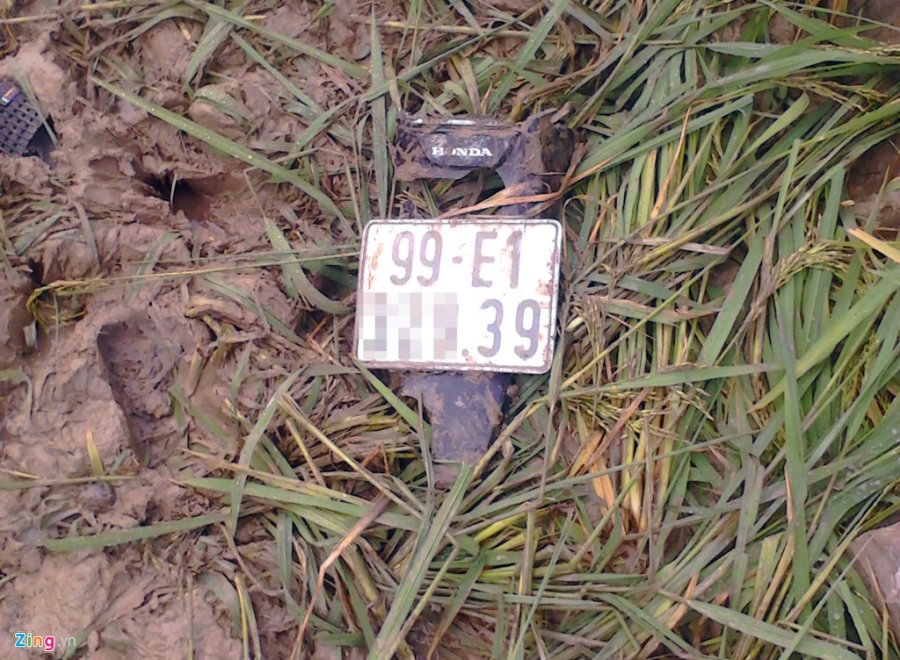 Khoanh ruong bi cay nat khi xe Camry tong chet 3 nam sinh hinh anh 5