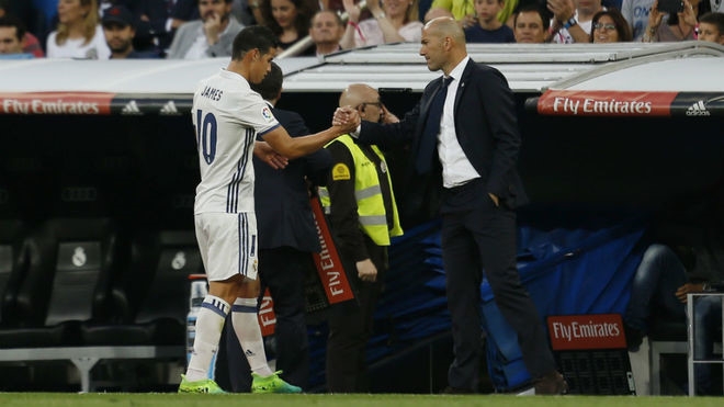 Real ‘bat den xanh’ cho MU vu James Rodriguez hinh anh 1