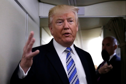 thoi-quen-ghi-am-cuoc-noi-chuyen-voi-nguoi-khac-cua-trump