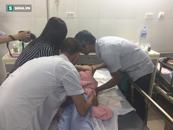 Vụ ô tô Camry đâm 7 học sinh thương vong: Người thân ra hiện trường không nhận dạng được cháu mình - Ảnh 3.