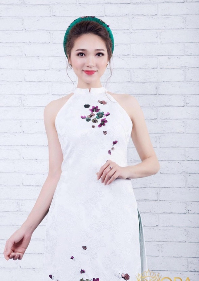 Lễ tân 9x từng gây sốt mạng xã hội thi Hoa hậu Hoàn vũ