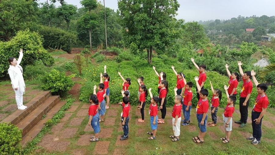 phu huynh “dot tien” cho con hoc he, tre duoc gi? hinh anh 1
