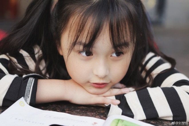 'Tieu my nhan' Trung Quoc noi tieng voi clip 15 giay qua dang yeu hinh anh 2