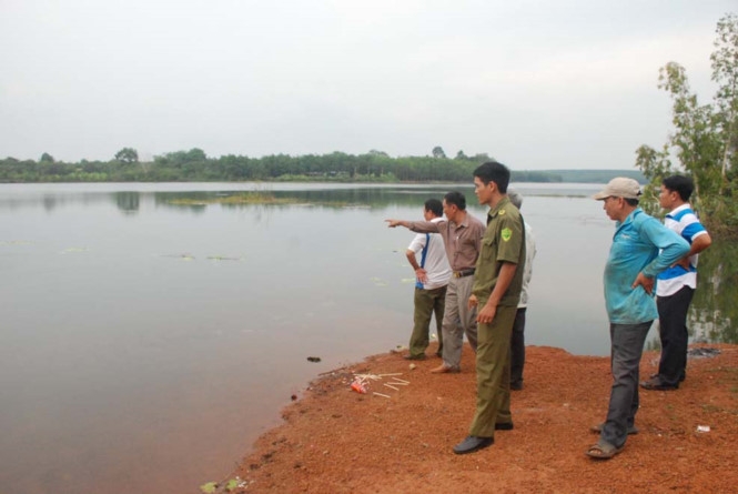 Hiện trường em Đông cứu người