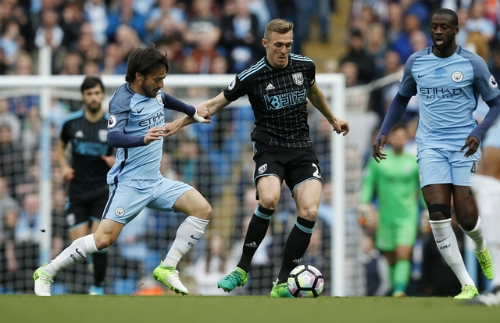 vuot-ai-west-brom-man-city-dat-mot-chan-trong-top-4-1
