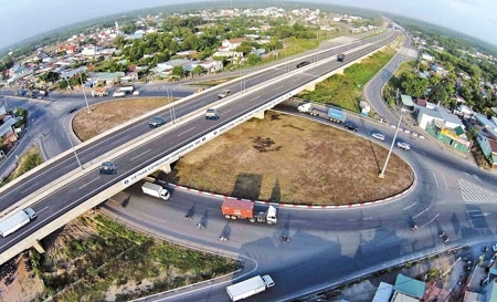  Một trong những yêu cầu được lãnh đạo Chính phủ đặt ra với cao tốc Bắc - Nam đó là không được để xảy ra tình trạng nhà đầu tư tay không bắt giặc 
