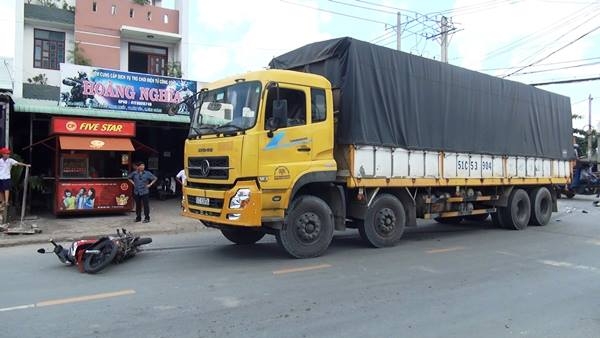 tai nạn, tai nạn xe tải, kéo lê, nguy kịch, Sài Gòn