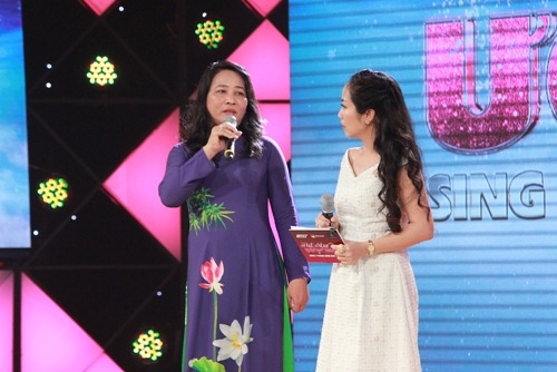 hat mai uoc mo: giam khao cam phuc nguoi co hat vi chau trai suy than giai doan cuoi - 5
