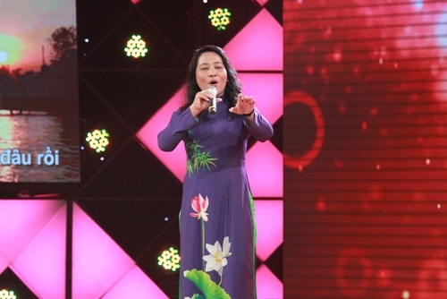 hat mai uoc mo: giam khao cam phuc nguoi co hat vi chau trai suy than giai doan cuoi - 8