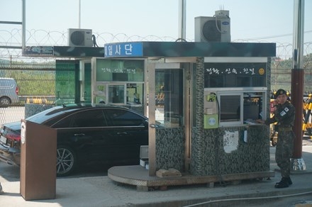 Khu DMZ trên Bán đảo Triều Tiên những ngày 'nước sôi lửa bỏng' ảnh 2