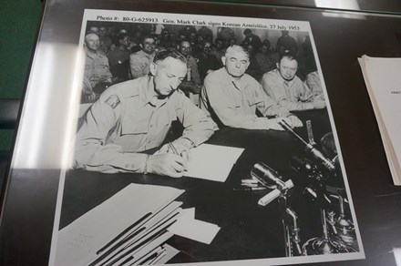 Khu DMZ trên Bán đảo Triều Tiên những ngày 'nước sôi lửa bỏng' ảnh 11