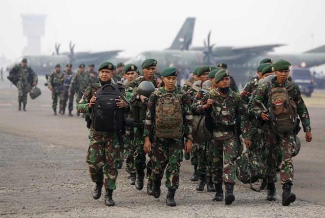 Các binh sĩ quân đội Indonesia /// Reuters