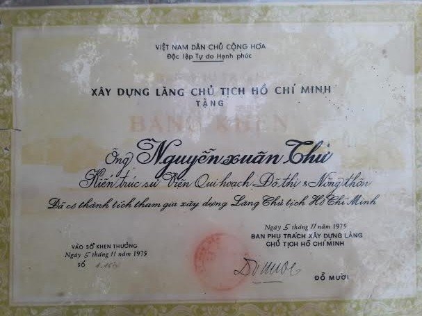Lăng Chủ tịch Hồ Chí Minh, hàng tre bên Lăng Bác
