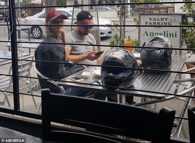 Leonardo DiCaprio lai chia tay thien than noi y hinh anh 2