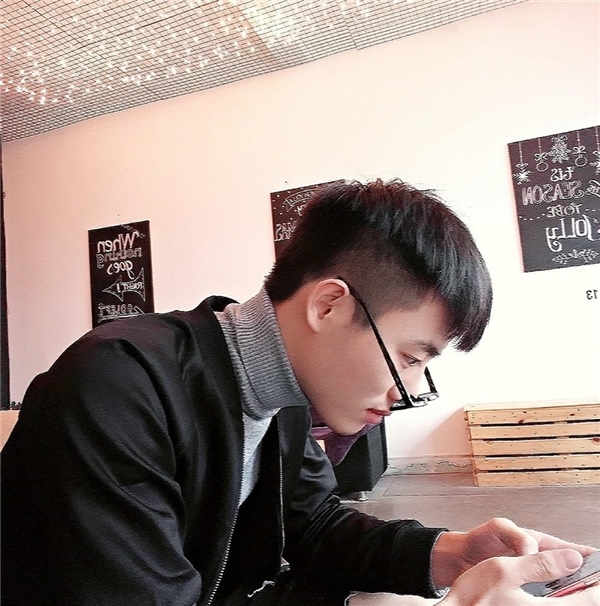 Ngoài đời, Dũng N. sở hữu khuôn mặt khá ưa nhìn và điển trai.