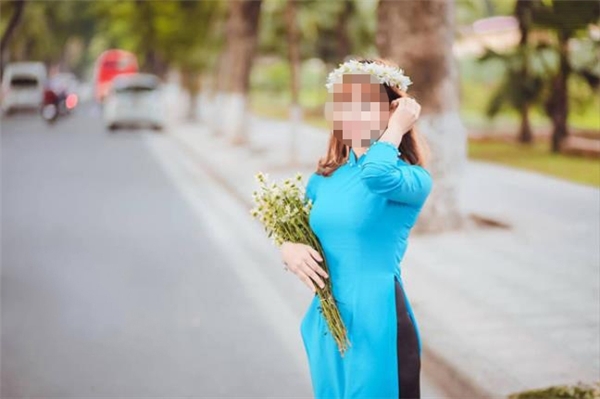 Nhiều người lầm tưởng Khánh H là cô gái tóc vàng trong ảnh. (Ảnh: Internet)