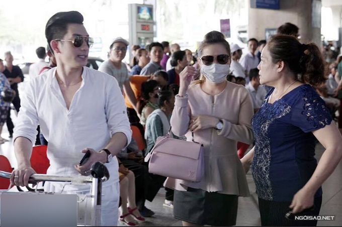 bao-duy-va-ban-gai-moi-bi-bat-gap-quan-quyt-o-san-bay-5