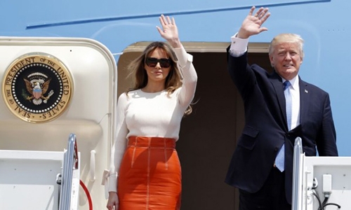 donald-trump-bat-dau-chuyen-cong-du-dau-tien