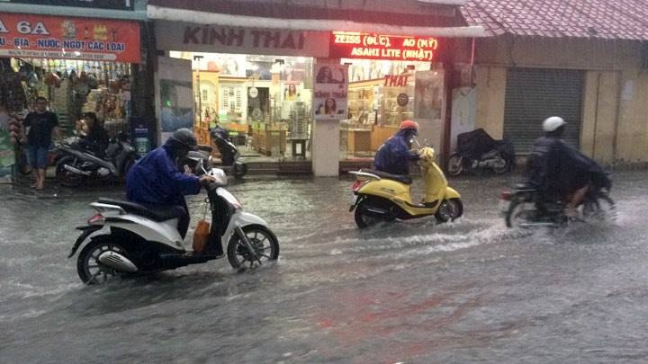 Dự báo thời tiết, bản tin thời tiết, tin thời tiết, thời tiết Hà Nội, ngập lụt