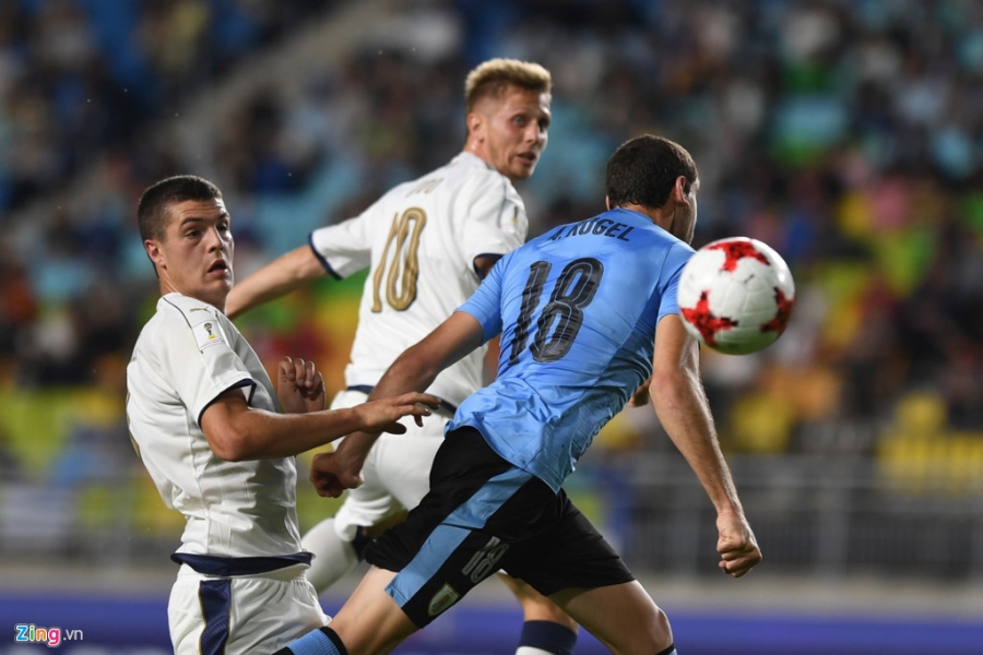 Sut hong penalty, U20 Uruguay van ha guc Italy hinh anh 5
