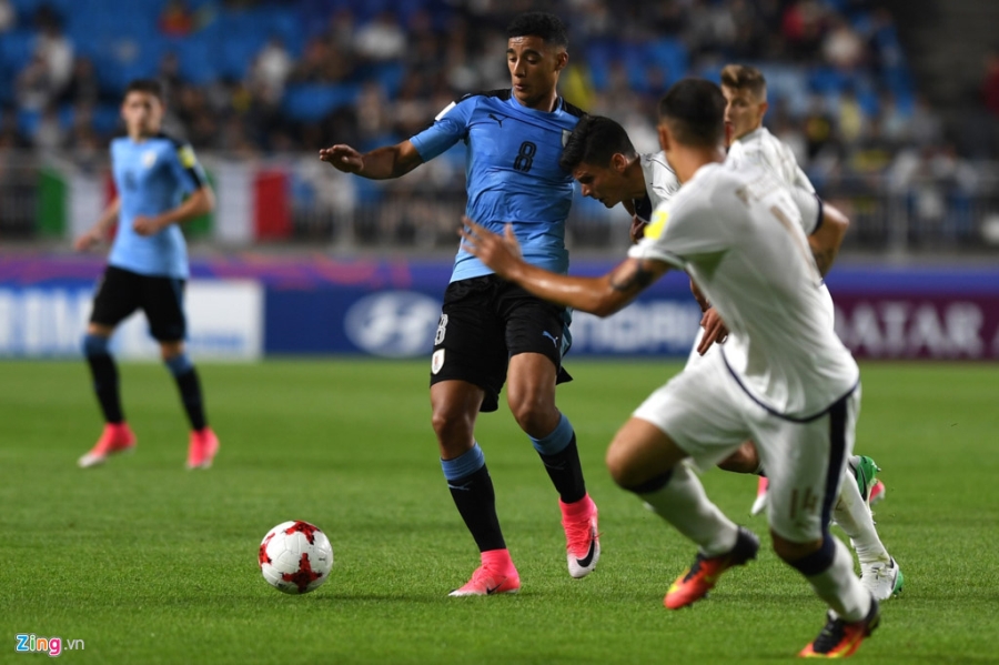 Sut hong penalty, U20 Uruguay van ha guc Italy hinh anh 11